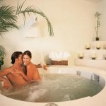 Posiciones para tener sexo “cómodo” en el agua. ¡Toma nota!
