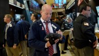 Un corredor trabaja en la Bolsa de Valores de Nueva York (EE.UU.). EFE/Archivo