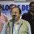 El integrante de las FARC Jesús Emilio Carvajalino (c), alias 'Andrés París', hace una declaración ante la prensa, en el Palacio de Convenciones de La Habana (Cuba). Delegados del Gobierno de Colombia y representantes de las FARC prosiguen con el noveno ciclo de las conversaciones de paz en Cuba. EFE