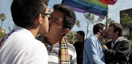 Doce personas, entre ellas cinco médicos, serán las encargadas del funcionamiento de la clínica, que abrirá de lunes a sábado y que espera atender a unas 10.000 personas al año, en su mayoría homosexuales. EFE/Archivo