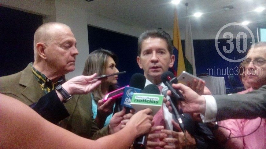 Gobernador de Antioquia anuncia obras en carretera que comunica ... - Minuto30.com