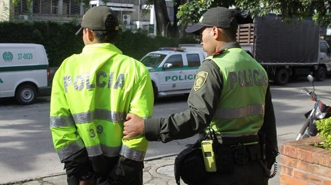 Un patrullero dejaba meter droga en la estación de policía de Aranjuez para  que los detenidos pudieran consumir | Minuto30.com
